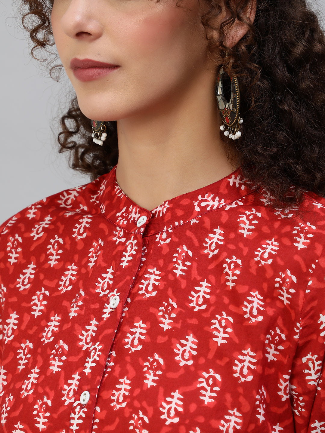 Women's Red Printed Straight Kurta With Pant