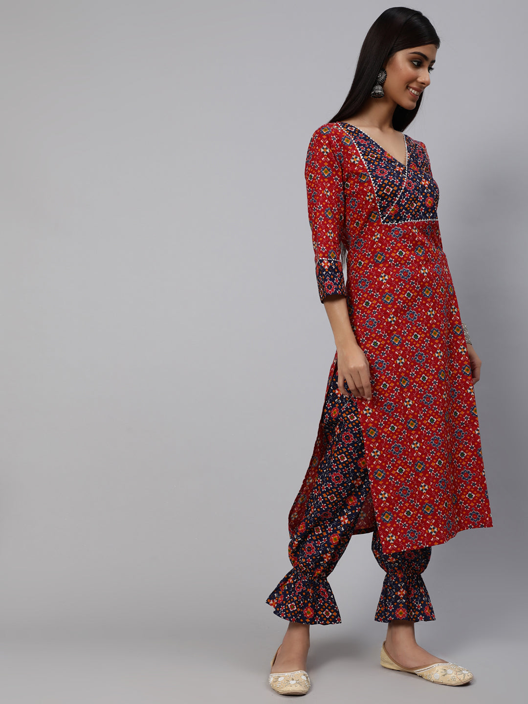 Women's Red Patola Print Kurta With Balloon Pant