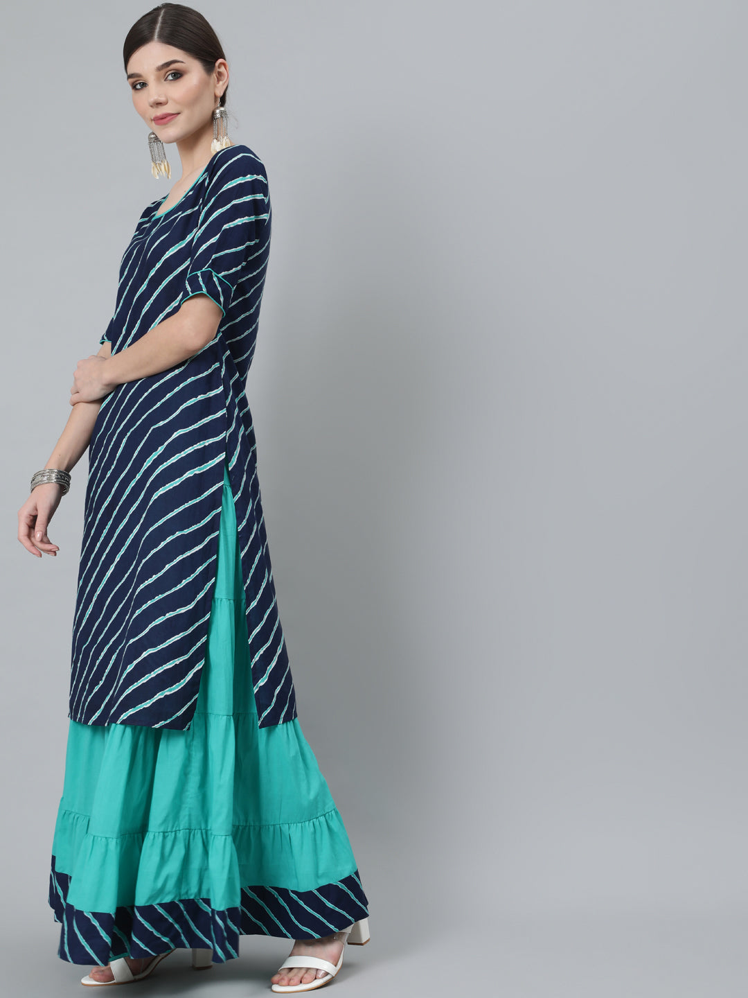 Women's Blue Leheriya Print Kurta With Tiered Skirt