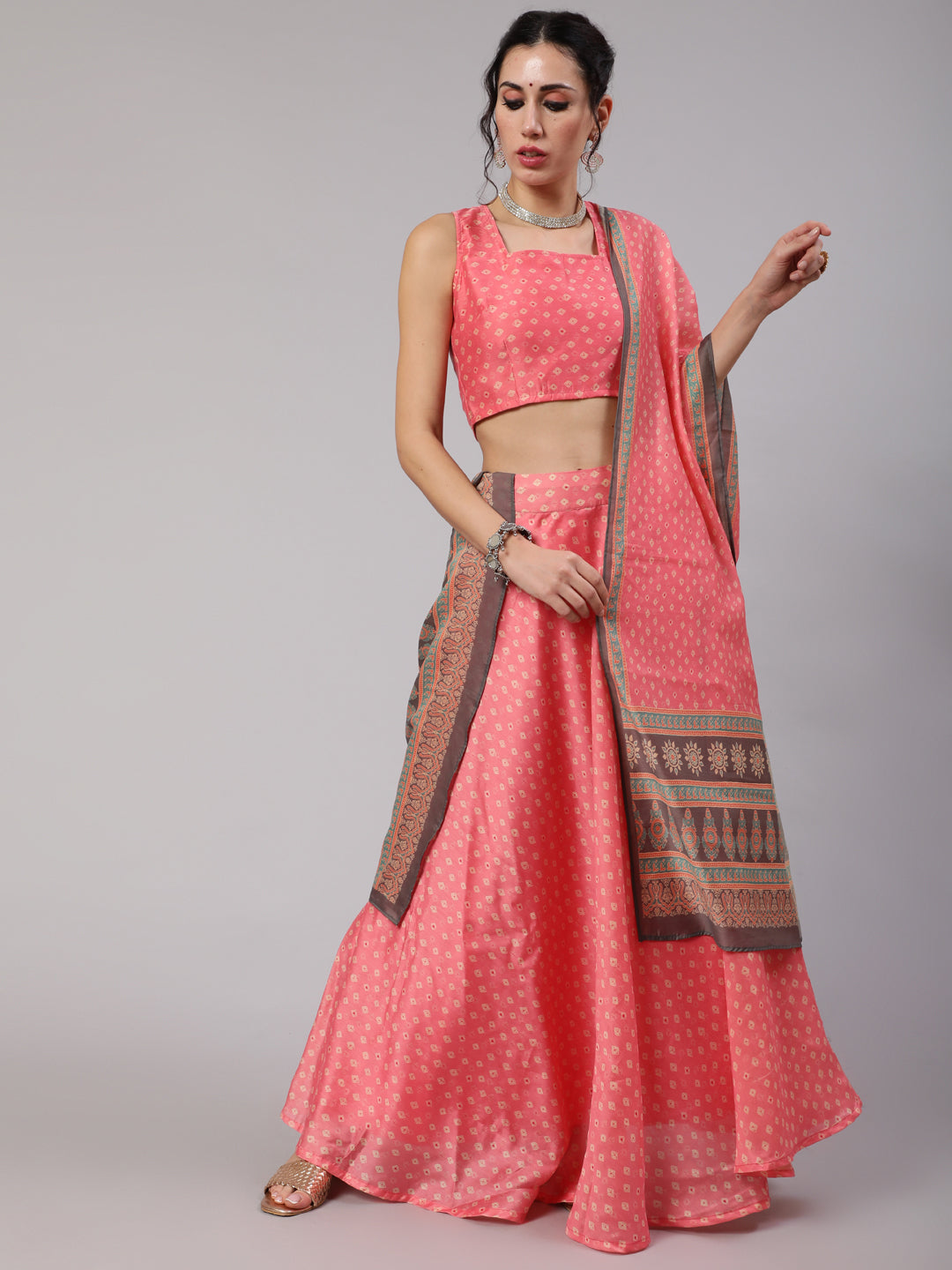 Women's Pink Bandhani Print Lehenga Choli With Dupatta Set