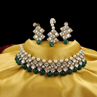 Women's Stylish Kundan And Dark Green Beads Choker Set