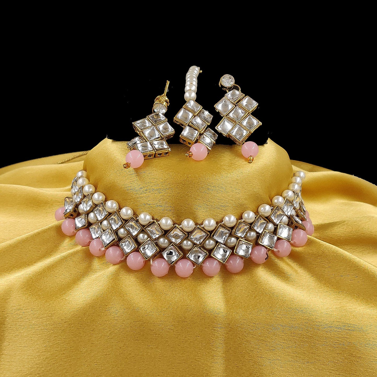 Women's Stylish Kundan And Pink Choker Set