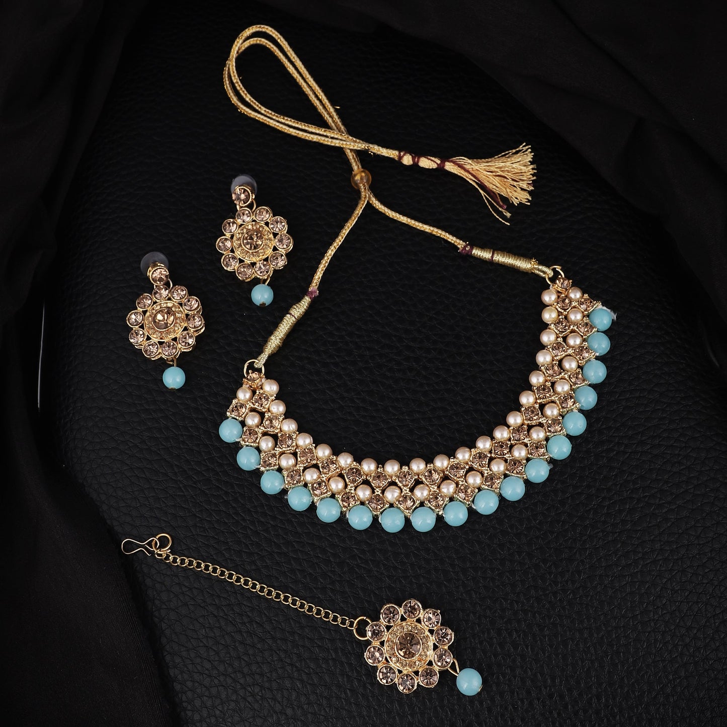 Women's Trending Light Blue Choker Set With Maang Tikka