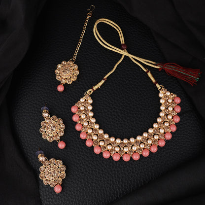 Women's Trending Pink Choker Set With Maang Tikka