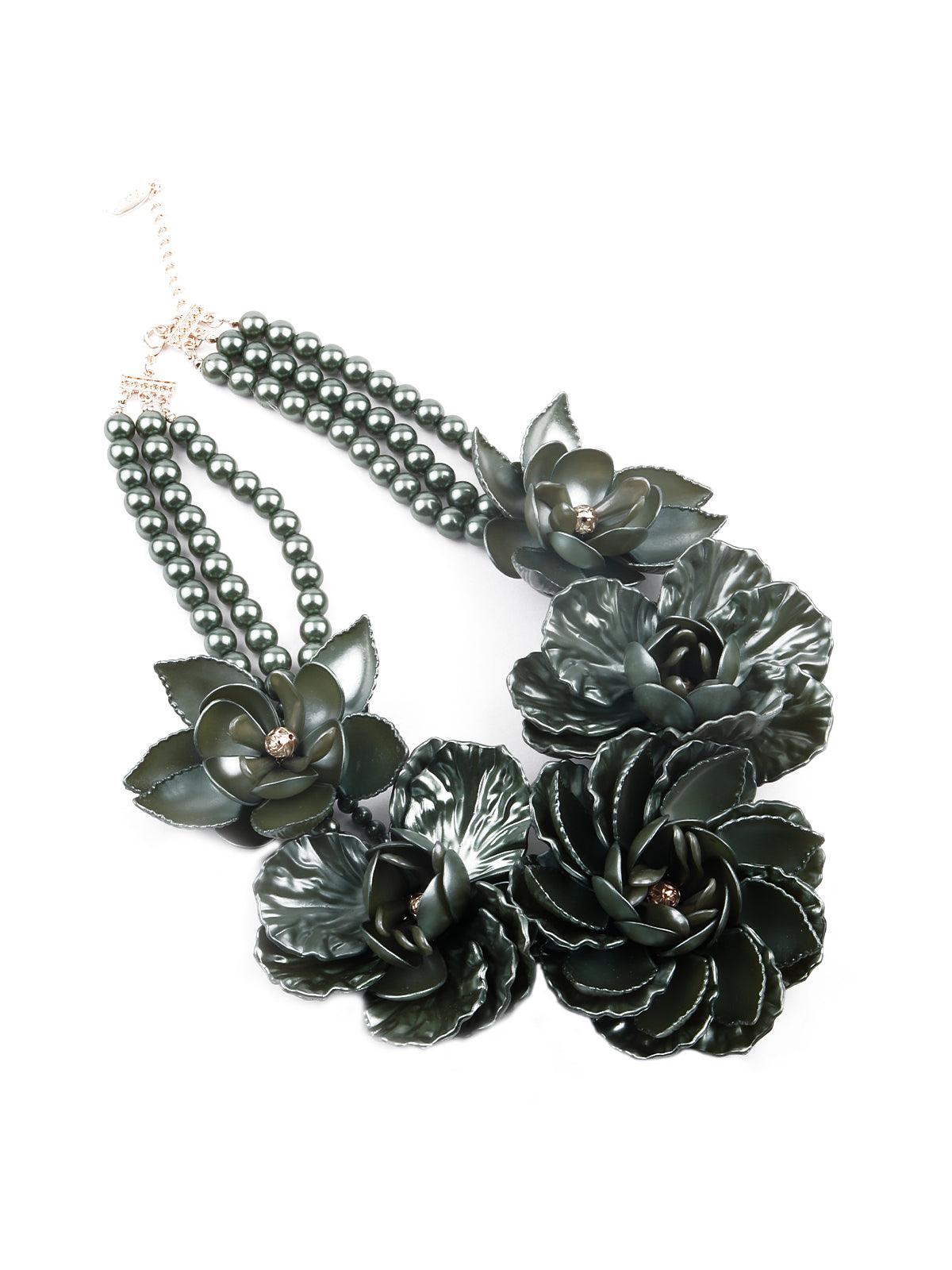 Women's Deep Green Gorgeous Rose Statement Necklace - Odette