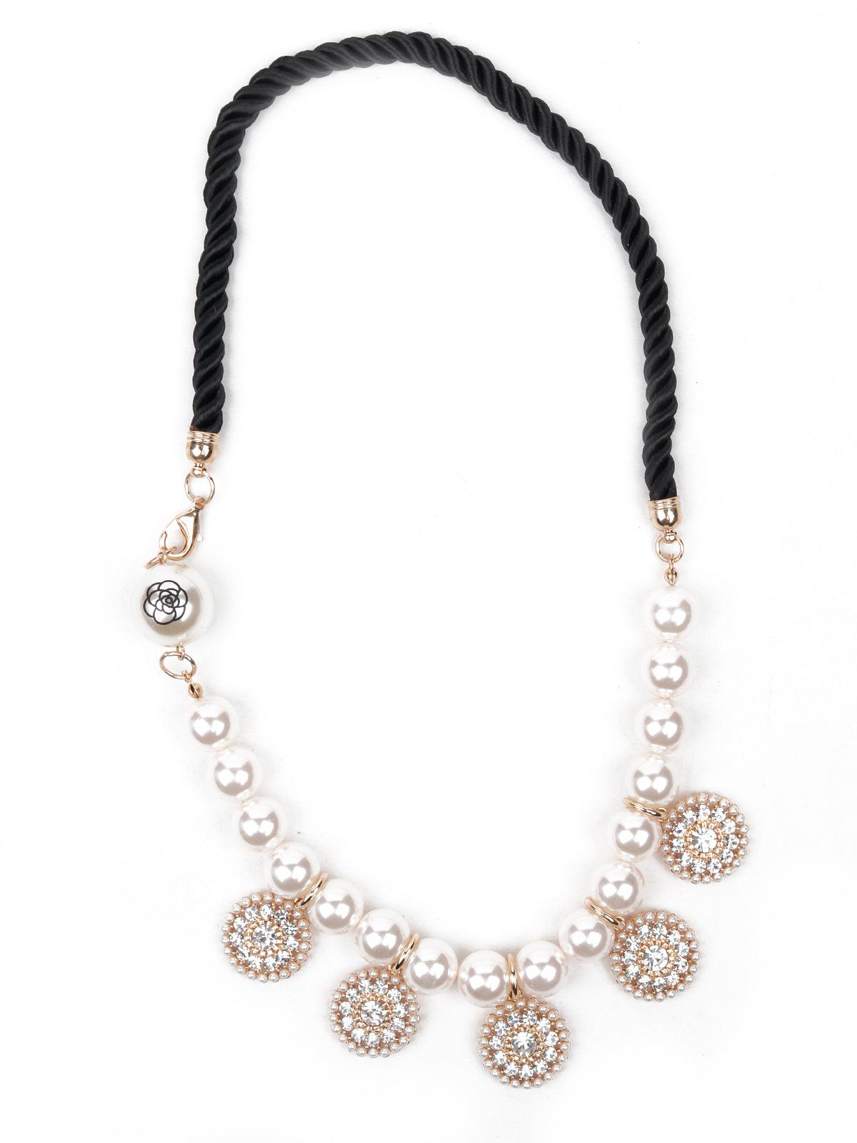 Women's Pearl Necklace Embellished With Charms - Odette